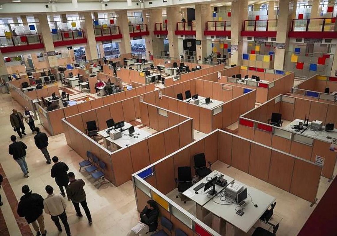 La jornada laboral de 35 horas para funcionarios del Estado se ...